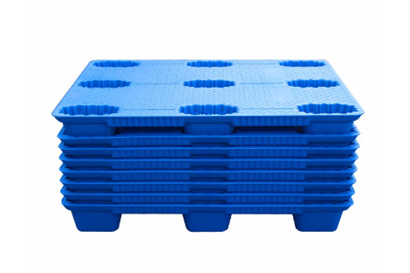 Blow molding board